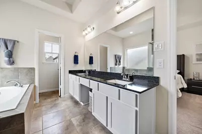 1510 Brayson Oaks Place, Houston, TX 77043 - Photo 31