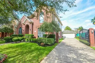 12306 S Shadow Cove Dr, Houston, TX 77082 - Photo 3