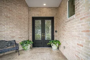 1306 Riverview Ct, Houston, TX 77077 - Photo 7