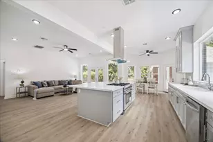 3303 Vista Lake Dr, Sugar Land, TX 77478 - Photo 9