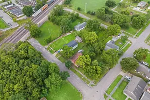 1919 Hailey St, Houston, TX 77026 - Photo 3