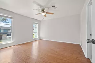 328 S 2nd St, Alvin, TX 77511 - Photo 7