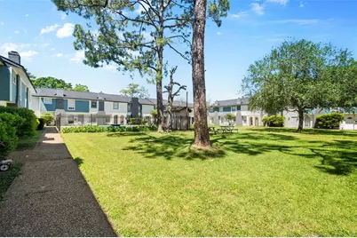 328 S 2nd Street #330, Alvin, TX 77511 - Photo 19