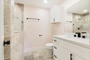 7637 Bellingham Dr, Houston, TX 77028 - Photo 17