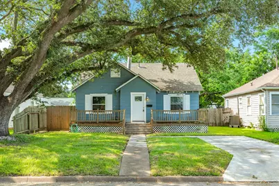 405 13th Avenue N, Texas City, TX 77590 - Photo 1