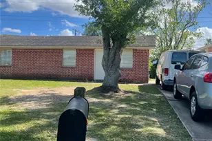 1801 Cardinal Dr, League City, TX 77573 - Photo 3