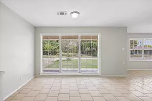10214 Torrington Ln, Houston, TX 77075 - Photo 5