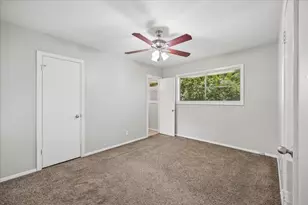 10214 Torrington Ln, Houston, TX 77075 - Photo 13