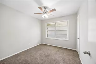 10214 Torrington Ln, Houston, TX 77075 - Photo 7