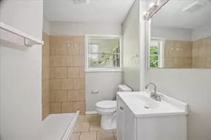 10214 Torrington Ln, Houston, TX 77075 - Photo 11