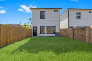 8161 Crestview Dr, Houston, TX 77028 - Photo 27
