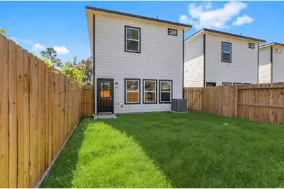 8161 Crestview Drive, Houston, TX 77028 - Photo 25