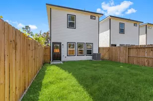 8161 Crestview Dr, Houston, TX 77028 - Photo 25
