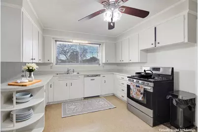 2000 E Fayle Street, Baytown, TX 77520 - Photo 11