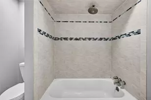 880 Tully Rd, Houston, TX 77079 - Photo 31