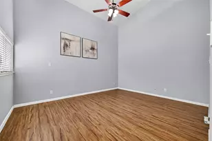 880 Tully Rd, Houston, TX 77079 - Photo 25