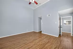 880 Tully Rd, Houston, TX 77079 - Photo 27
