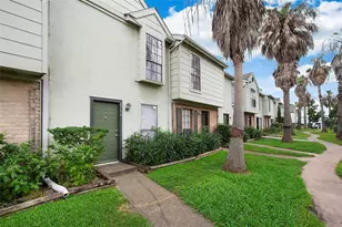 8704 Victorian Village Dr, Houston, TX 77071 - Photo 23
