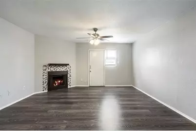 8704 Victorian Village Drive #8704, Houston, TX 77071 - Photo 7