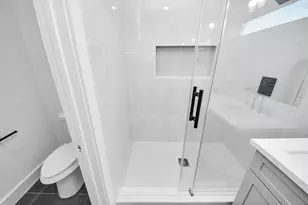 9307 Jutland Rd, Houston, TX 77033 - Photo 25