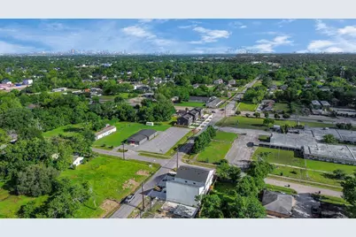 9307 Jutland Road, Houston, TX 77033 - Photo 37