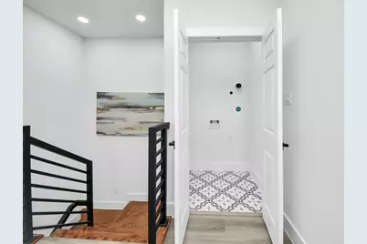 9307 Jutland Road, Houston, TX 77033 - Photo 17