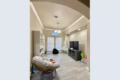 635 Windmill Way, Vidor, TX 77662 - Photo 9