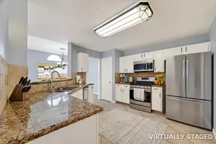 3608 Lochmoor Ln, Pearland, TX 77581 - Photo 11