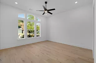 8553 Western Dr, Houston, TX 77055 - Photo 9