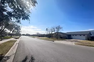 1713 Mermaid Dr, Corpus Christi, TX 78412 - Photo 3