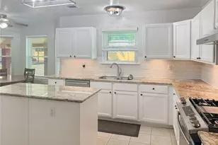 5620 County Rd 166, Alvin, TX 77511 - Photo 13