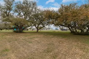 1941 Bayview Dr, Palacios, TX 77465 - Photo 25