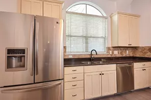 110 E Detering St, Houston, TX 77007 - Photo 7