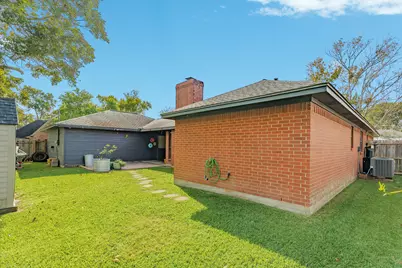 204 Sugar Cane Trace, Lake Jackson, TX 77566 - Photo 35