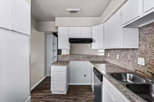 6414 Heatherbloom Dr, Houston, TX 77085 - Photo 13