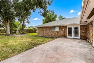 6414 Heatherbloom Dr, Houston, TX 77085 - Photo 29