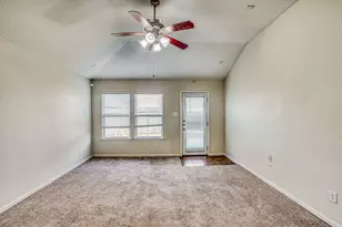 2219 Diamond Crest Dr, Houston, TX 77489 - Photo 3