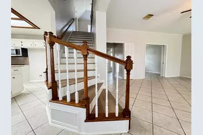 6926 Hearthside Drive, Sugar Land, TX 77479 - Photo 11