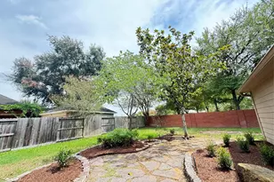 6926 Hearthside Dr, Sugar Land, TX 77479 - Photo 37