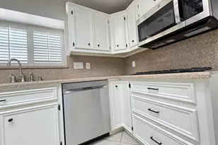 6926 Hearthside Dr, Sugar Land, TX 77479 - Photo 15