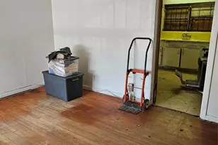 5703 Belneath St, Houston, TX 77033 - Photo 5