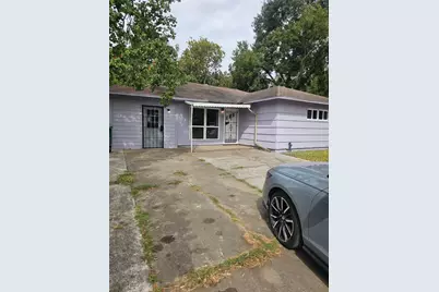 5703 Belneath Street, Houston, TX 77033 - Photo 1