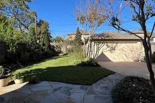 5110 Chestnut St, Bellaire, TX 77401 - Photo 3