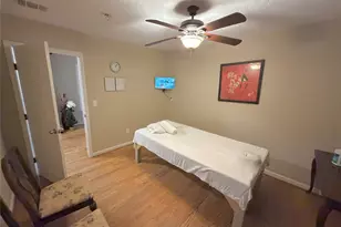 1735 W 43rd St, Houston, TX 77018 - Photo 9