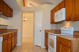 1922 Chattaroy Pl, Sugar Land, TX 77478 - Photo 5