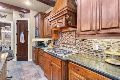 3536 Caffin Dr, Beaumont, TX 77706 - Photo 5