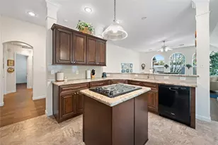 2514 S Strathford Ln, Kingwood, TX 77345 - Photo 15