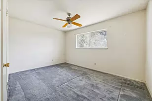 1338 Spillers Ln, Houston, TX 77043 - Photo 9