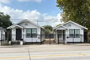 6109 N Main St, Houston, TX 77008 - Photo 1