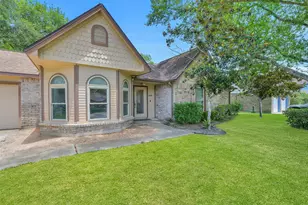 1312 Osborne Dr, Friendswood, TX 77546 - Photo 3